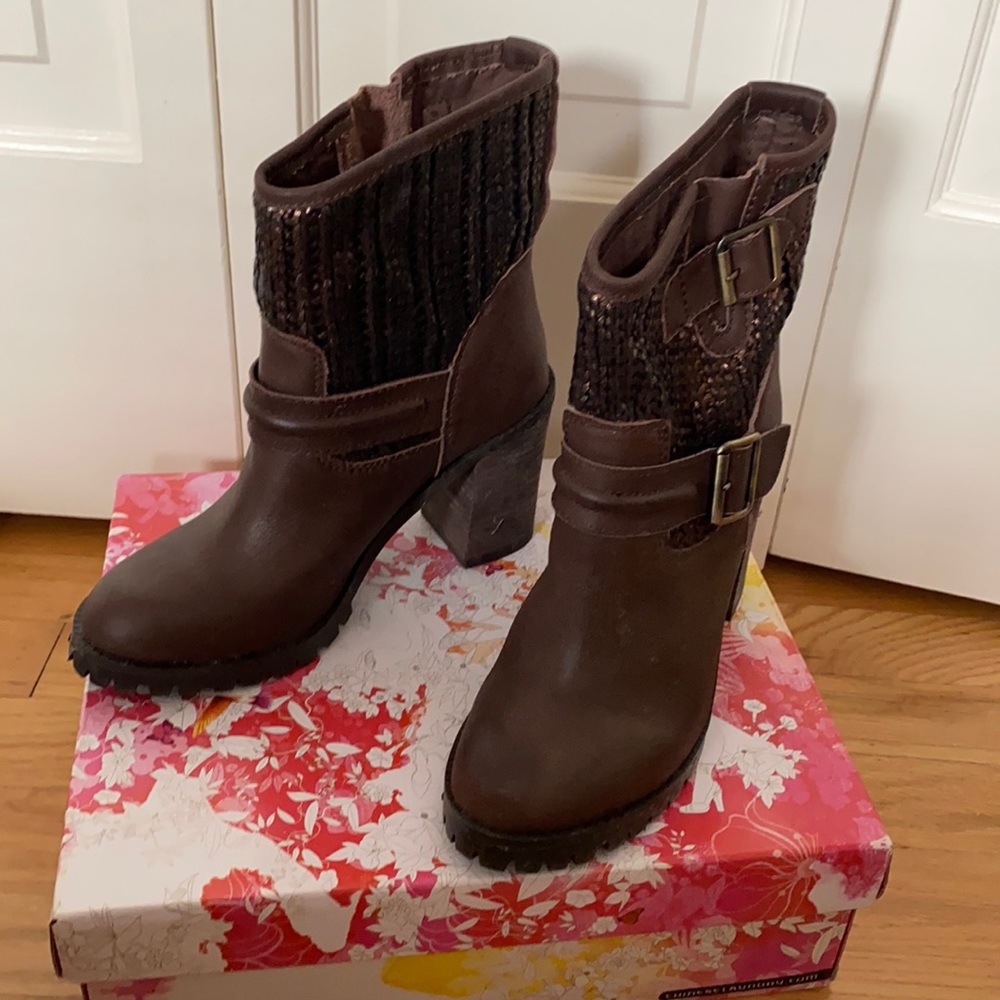 Chinese Laundry Metallic Ankle Boots. Lug Sole 6.5